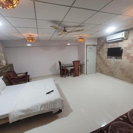 Agrawal Bhavan Budget Stay Only For Indians Bombay Eksteriør billede