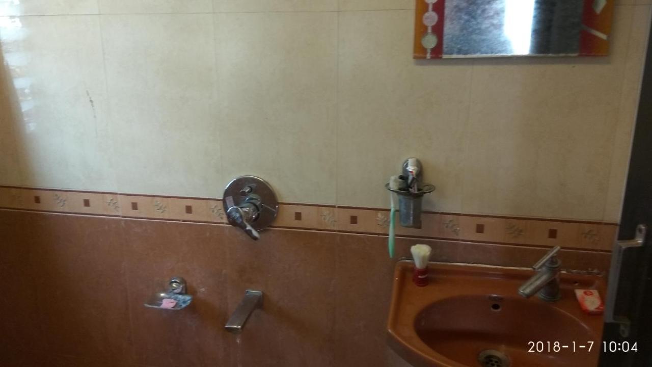 Agrawal Bhavan Budget Stay Only For Indians Bombay Eksteriør billede
