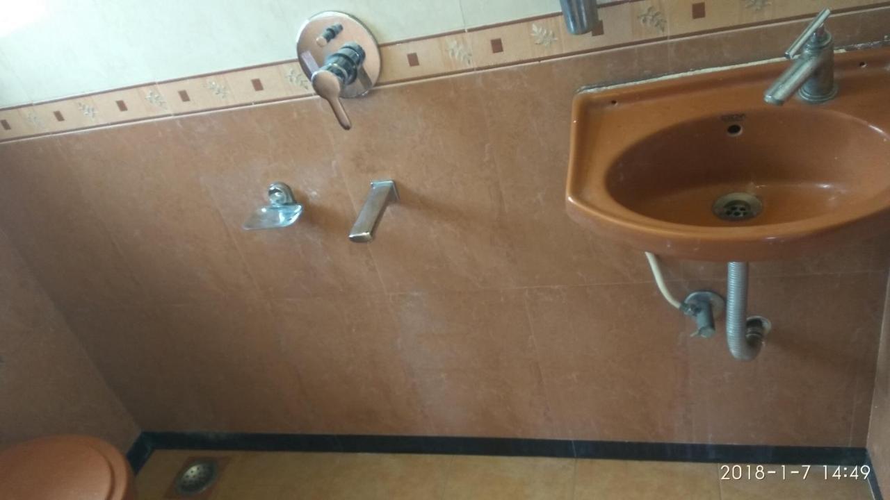 Agrawal Bhavan Budget Stay Only For Indians Bombay Eksteriør billede